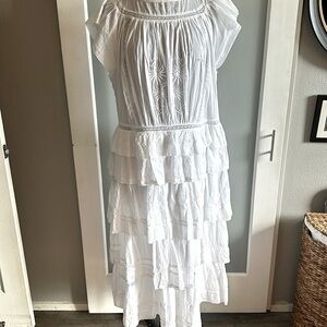 New with tags Banana Republic white tiered dress size L